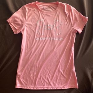 Under Armour Loose T Shirt in Medium